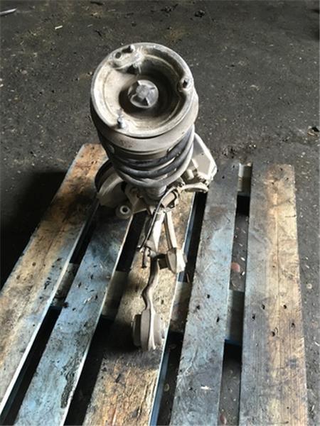 Mangueta delantera derecha bmw e90 - 