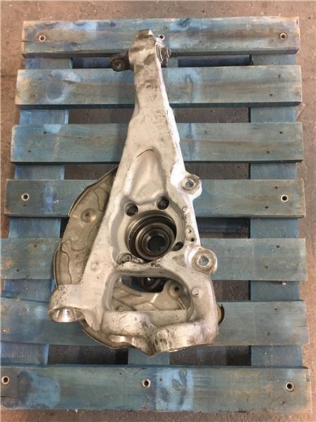 Mangueta izquierda Mercedes GLC 43 AMG - a2530800