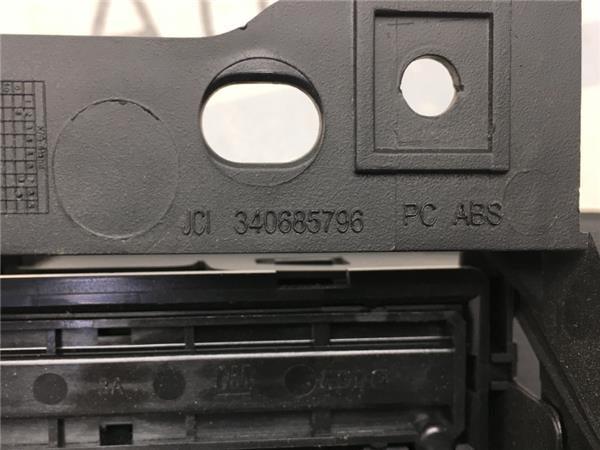 Moldura pantalla Opel Astra J