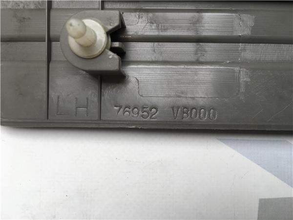 Moldura patrol gr y61 76952vb000 - 76952vb000