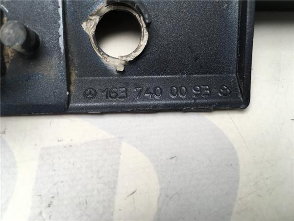 Moldura porton Mercedes ML W163 - 1637400093