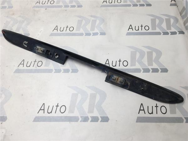 Moldura porton Mercedes ML W163 - AutoRR 1637400093