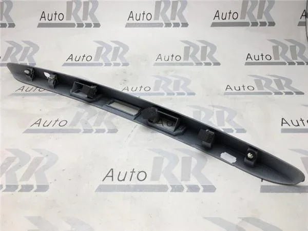 Moldura porton trasero Focus II