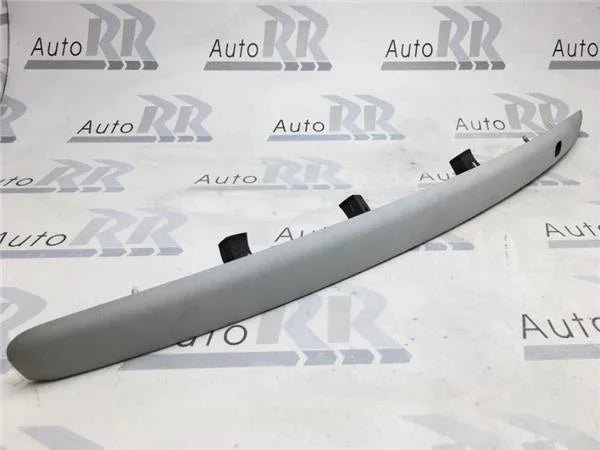 Moldura porton trasero Focus II