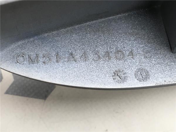 Moldura porton trasero Focus II