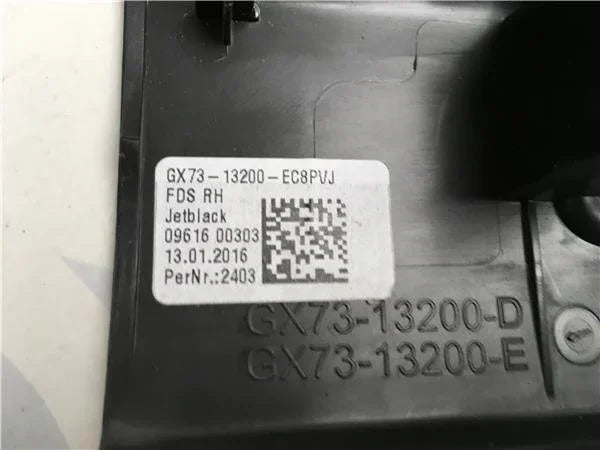 Moldura puerta delantera Jaguar XE X760