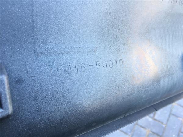 Moldura puerta tras IZQ Land Cruiser J9 - 7507660010