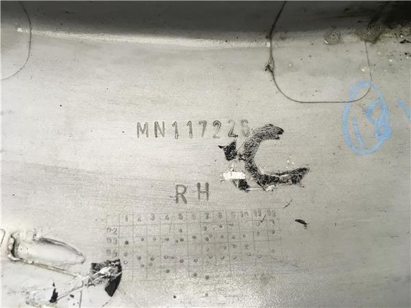 Moldura trasera derecha Montero DID - mn117226