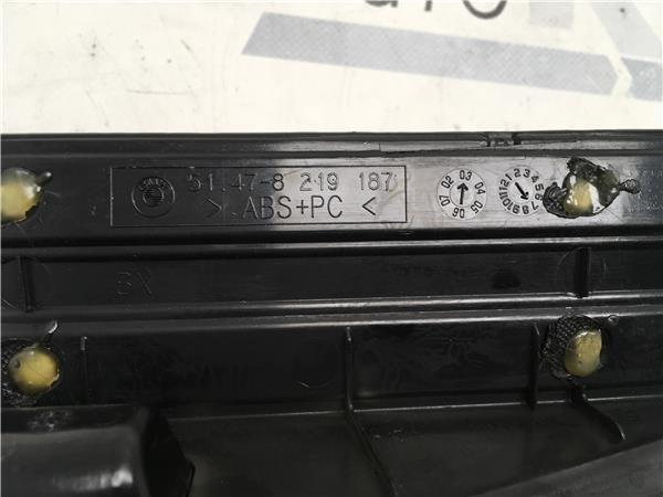 Moldura trasera izq Bmw E46