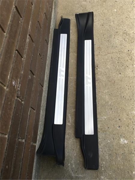 Molduras bajo puerta audi tt 8n - 