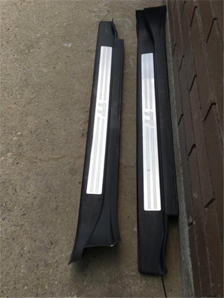 Molduras bajo puerta audi tt 8n - 
