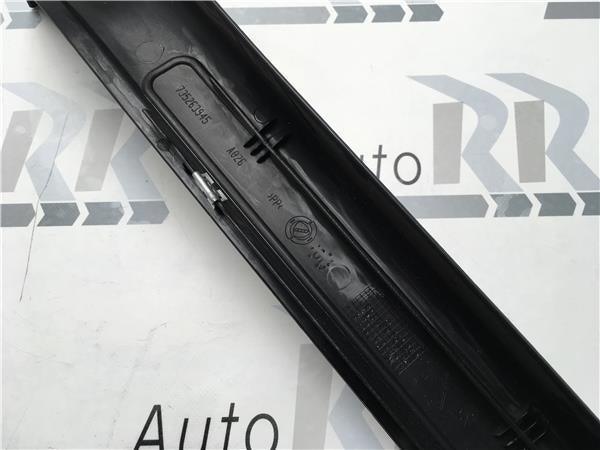 Molduras puertas Alfa Romero 147 - 735263945