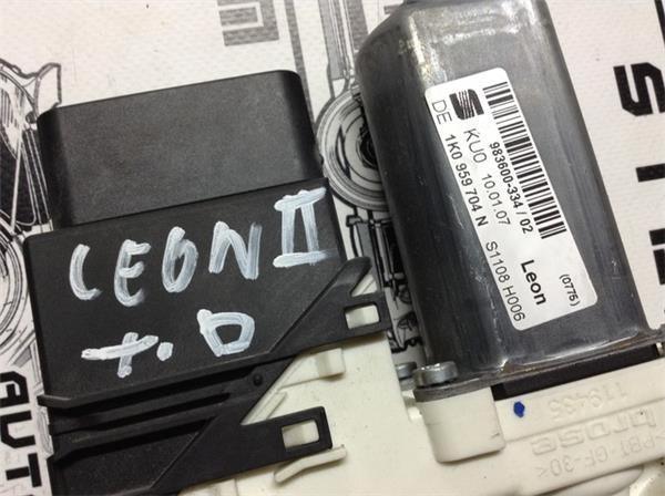 Motor elevalunas tras dcho seat leon ii - 1k0959704n