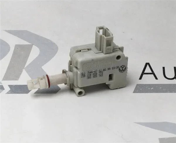motor tapa combustible Audi VW 1c0810773