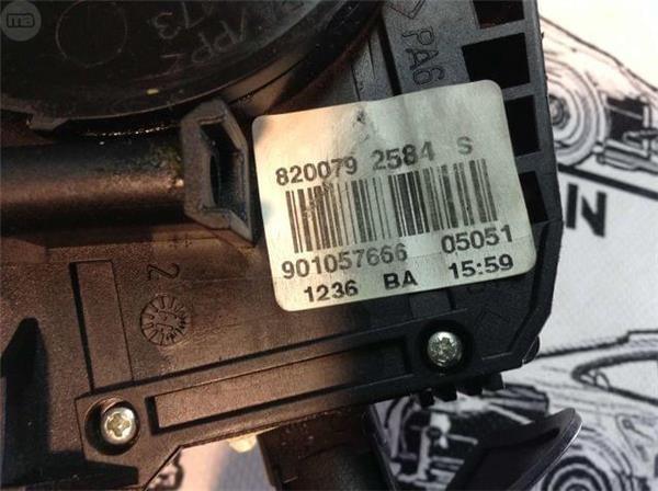 Palancas luces dacia sandero - 8200792584s