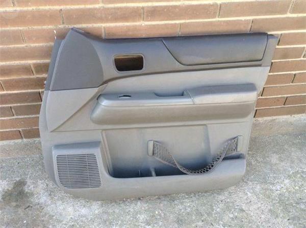 Panel derecho interior nissan patrol y61 - 