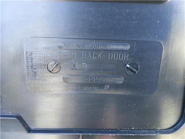 Panel porton trasero Mitsubishi io pinin