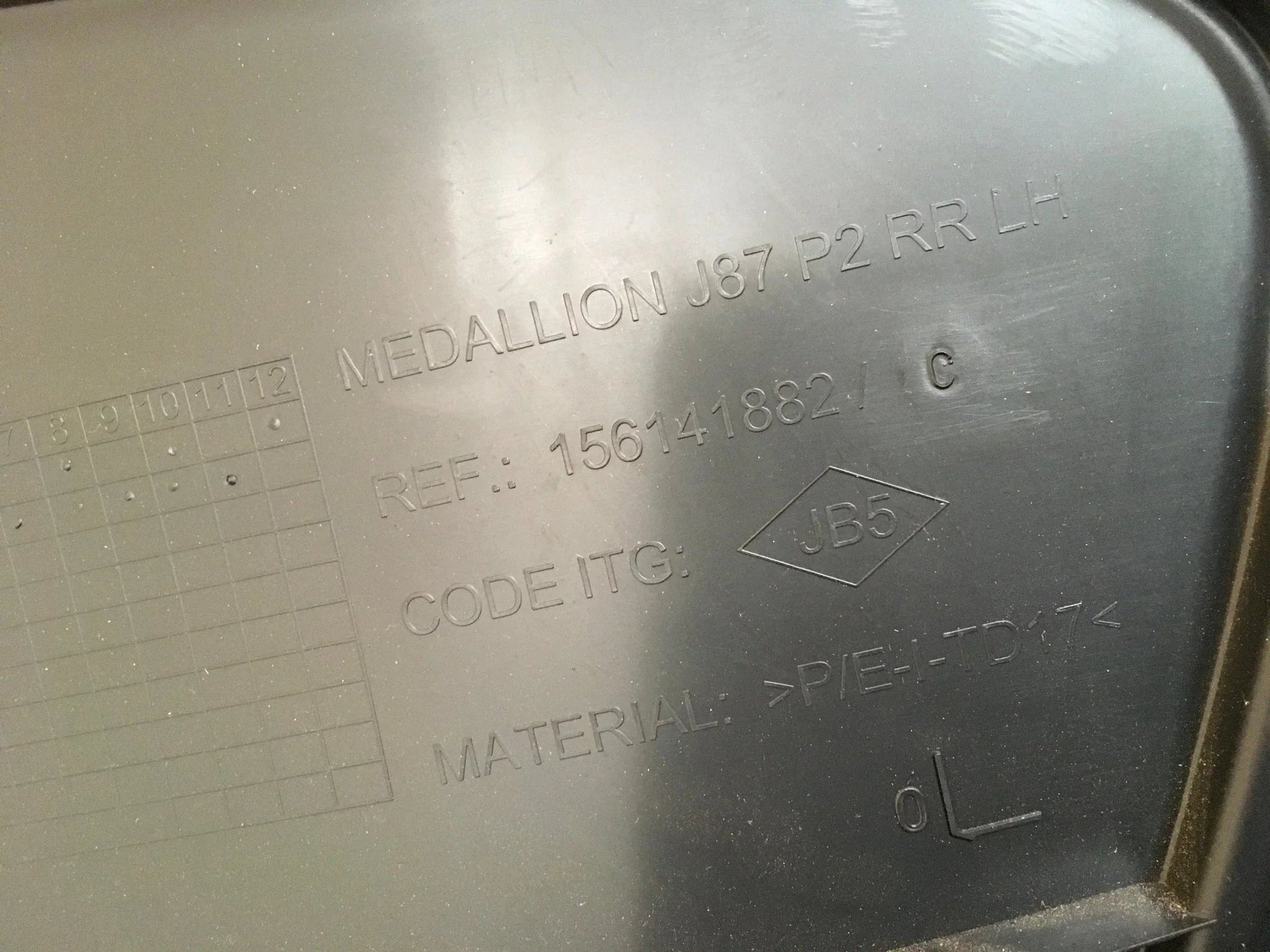 Panel puerta tras izq Renault Captur 1