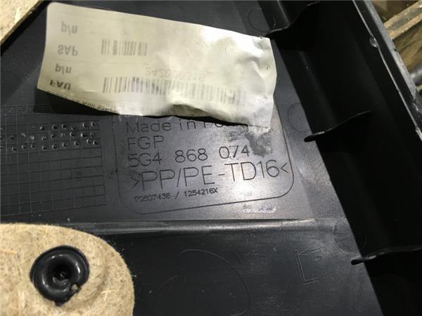 Panel puerta trasero dcho VW Golf VII - 5g4868074