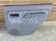 Panel puerta trasero derecho toyota j9 - 