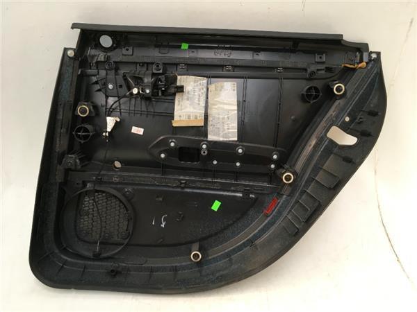 Panel puerta trasero izq Audi A4 B7