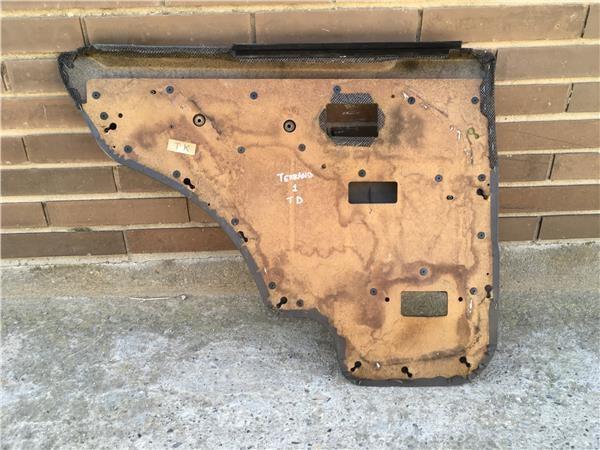 Panel pueta trasero dcho Nissan Terrano - 