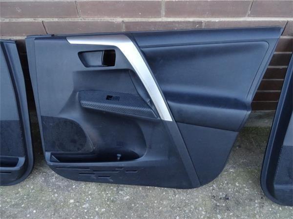 Paneles de puerta toyota rav4 xa40 - 