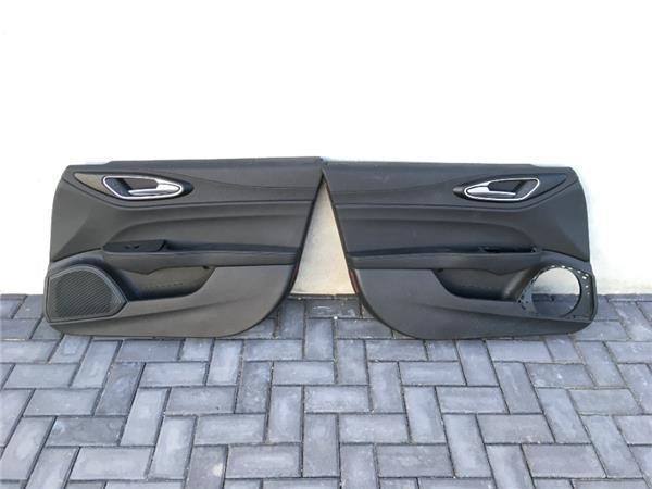 Paneles puerta Alfa Romeo Giulia