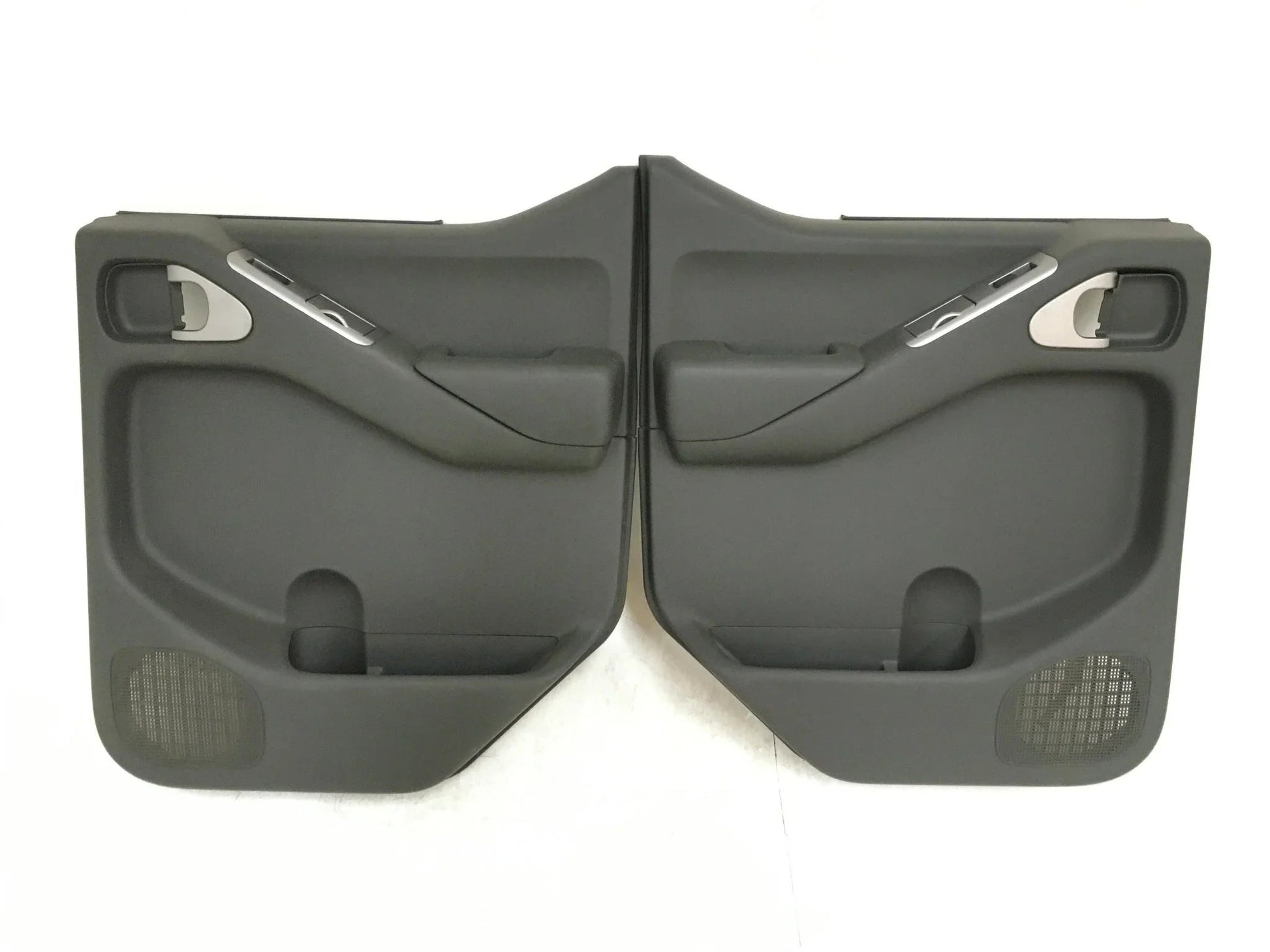 Paneles puerta Nissan Navara D40