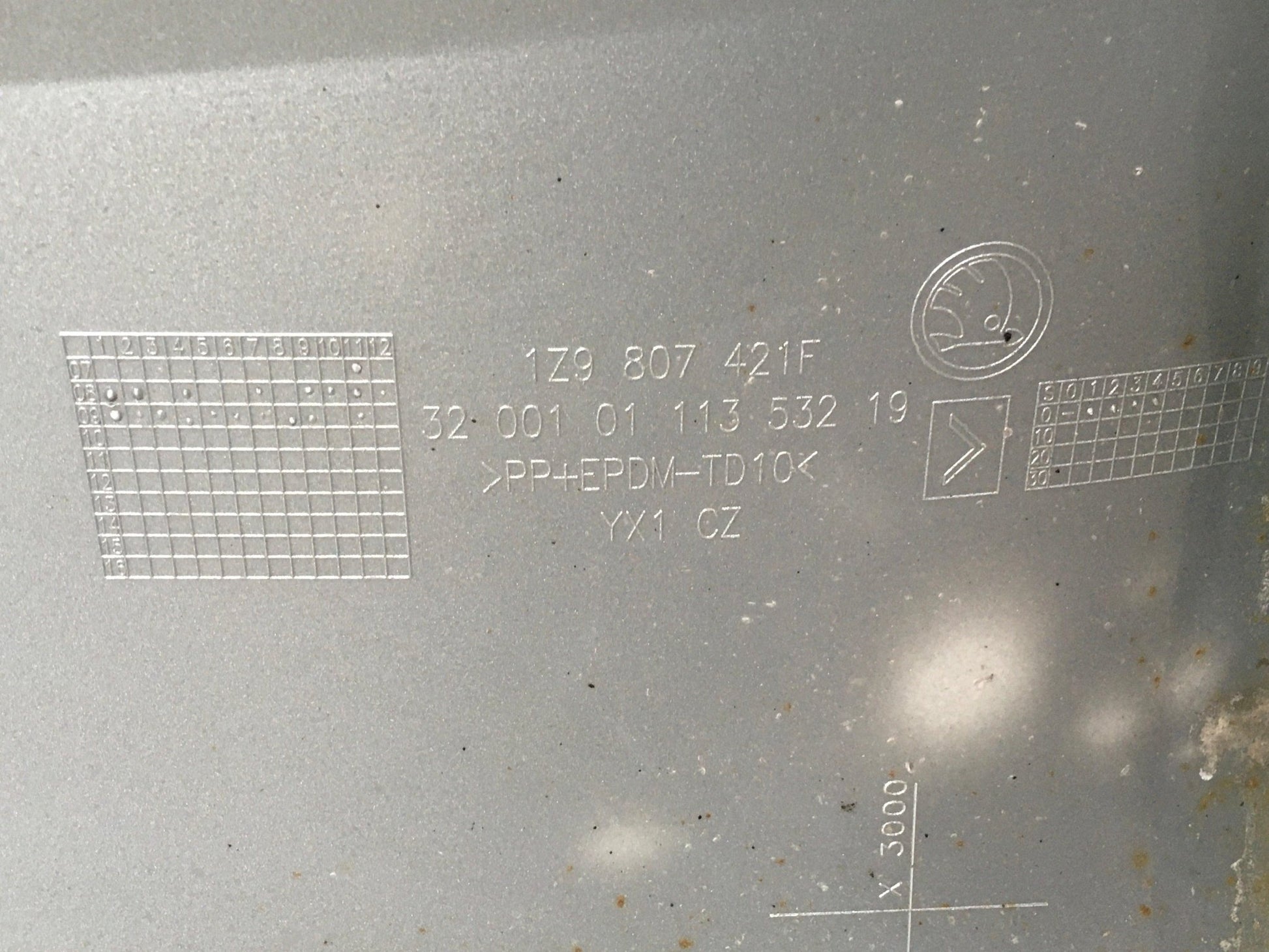 Parachoques trasero Skoda Octavia II - Parachoques trasero Škoda