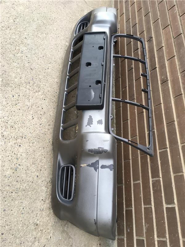 Paragolpes delantero Jeep G Cherokee WJ - 