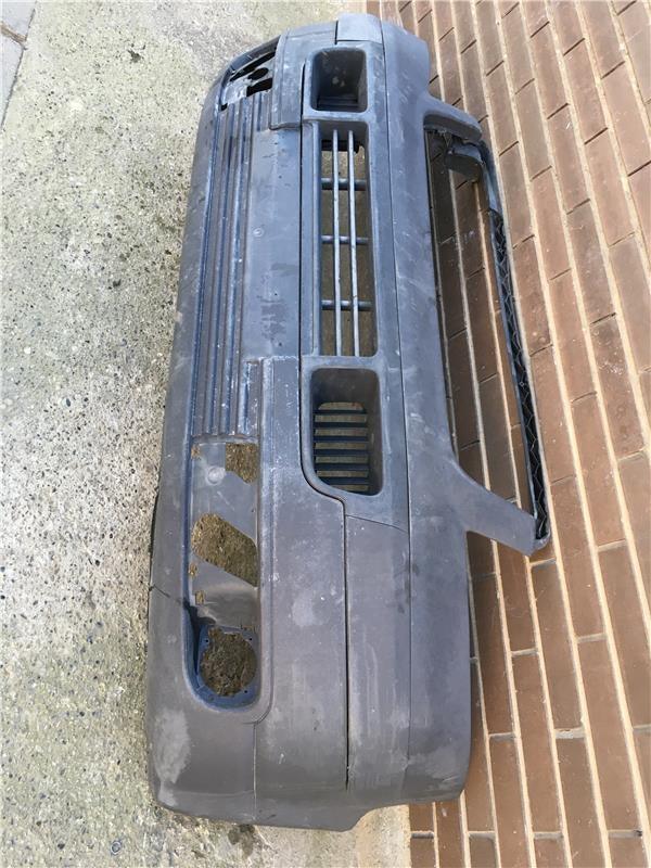 Paragolpes delantero VW Transporter T5