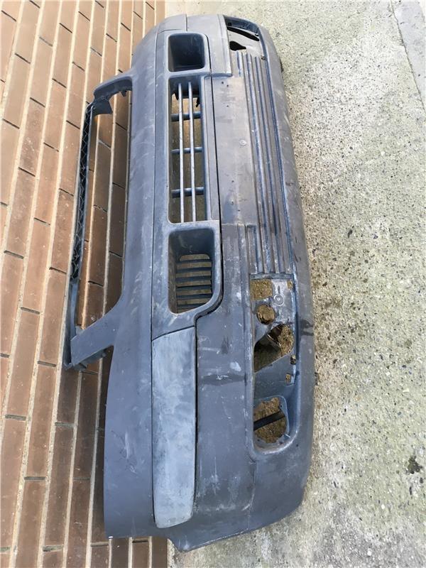Paragolpes delantero VW Transporter T5 - 