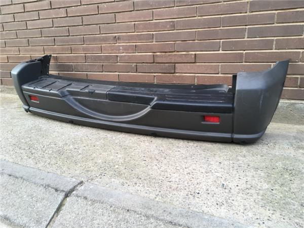 Paragolpes trasero Jeep Cherokee KJ