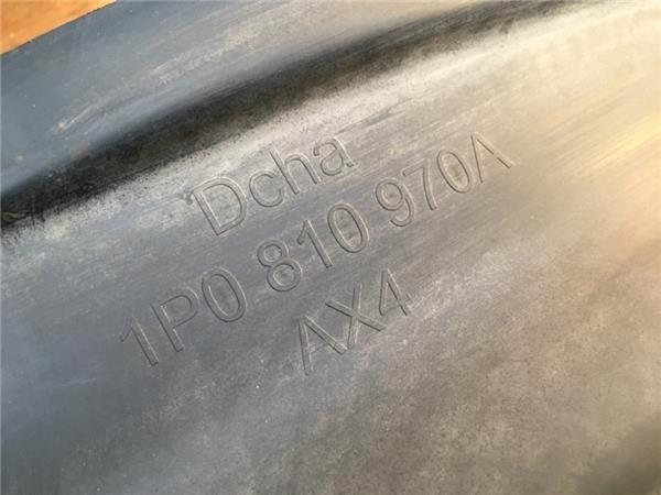 Pasos de rueda traseros Seat Leon II 1P - 1P0810970A