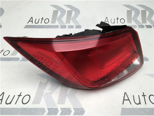Piloto trasero izquierdo Seat Leon III 5