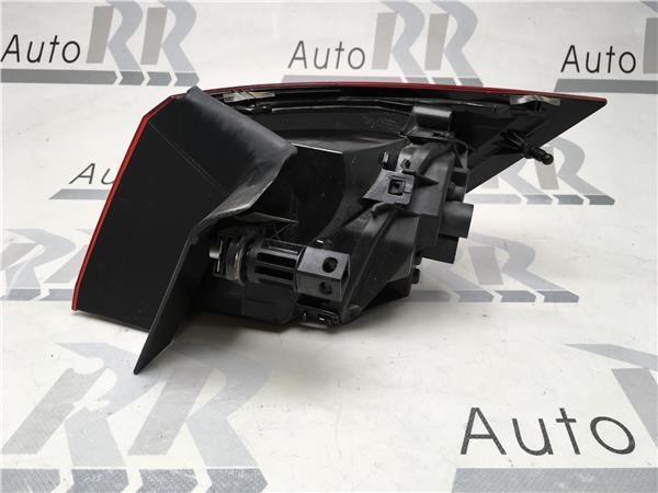 Piloto trasero izquierdo Seat Leon III 5