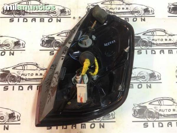 Piloto trasero izquierdo subaru outback - 