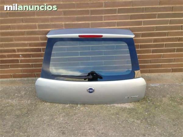 Porton trasero fiat punto 2005-2014 - AutoRR 