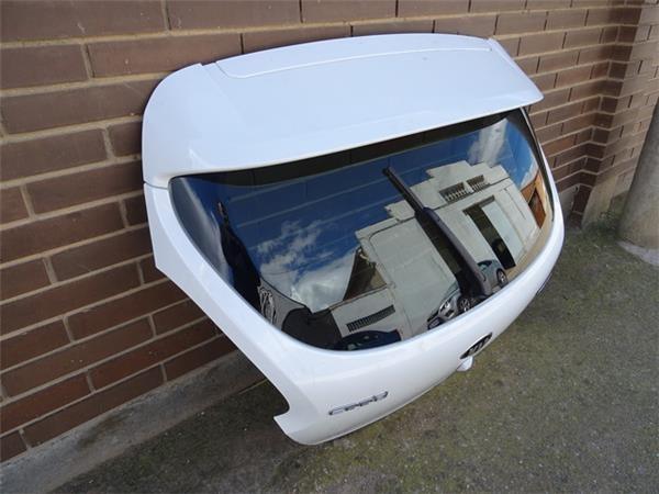 Porton trasero kia pro ceed gt iii - 