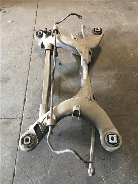 Puente tras Mercedes CLS W219 - 