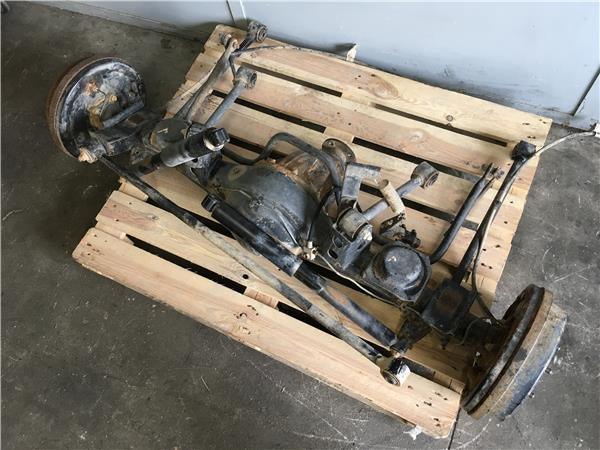 Puente trasero Toyota Land Cruser J90 3.