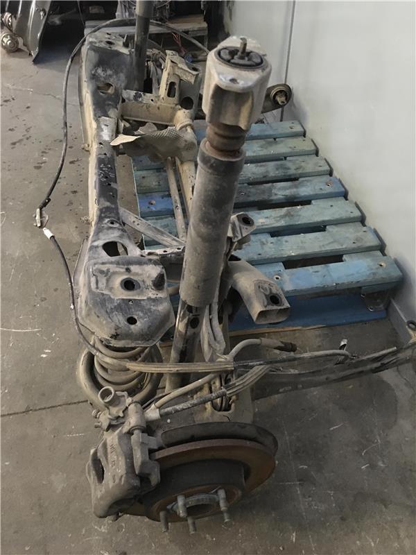 Puente trasero Volvo C30