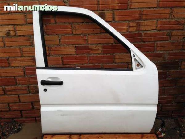 Puerta del. der. nissan terrano ii - 