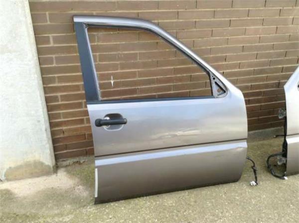 Puerta del. der. nissan terrano ii - 