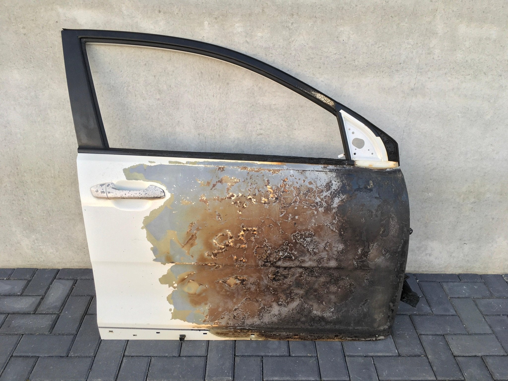 Puerta delantera dcha Kia Stonic - puertadeldchkiastonic