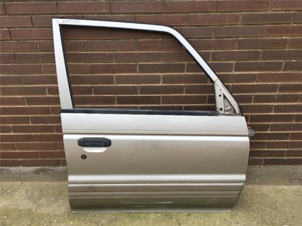 Puerta delantera dcha Montero/Pajero I - 