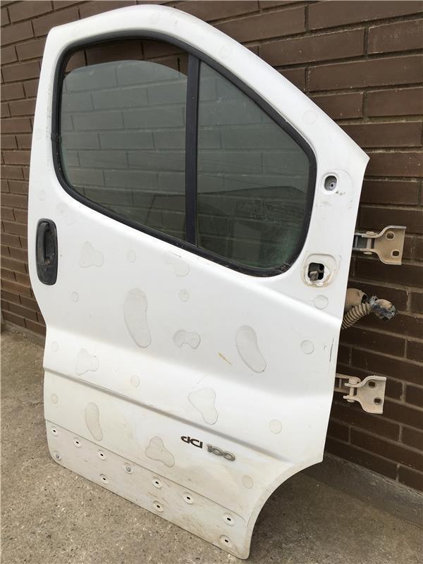 Puerta delantera derecha Renault Trafic
