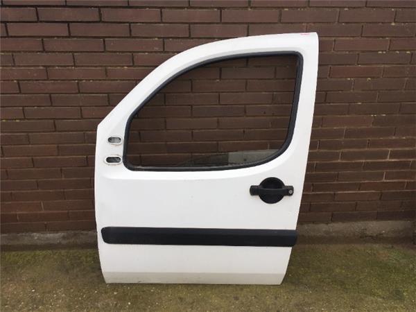 Puerta izquierda Fiat Doblo - 