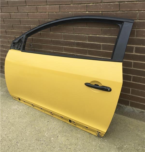 Puerta izquierda Renault Megane 3 Coupe